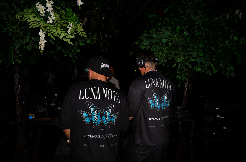 Oversize negra - Techno is my cardio