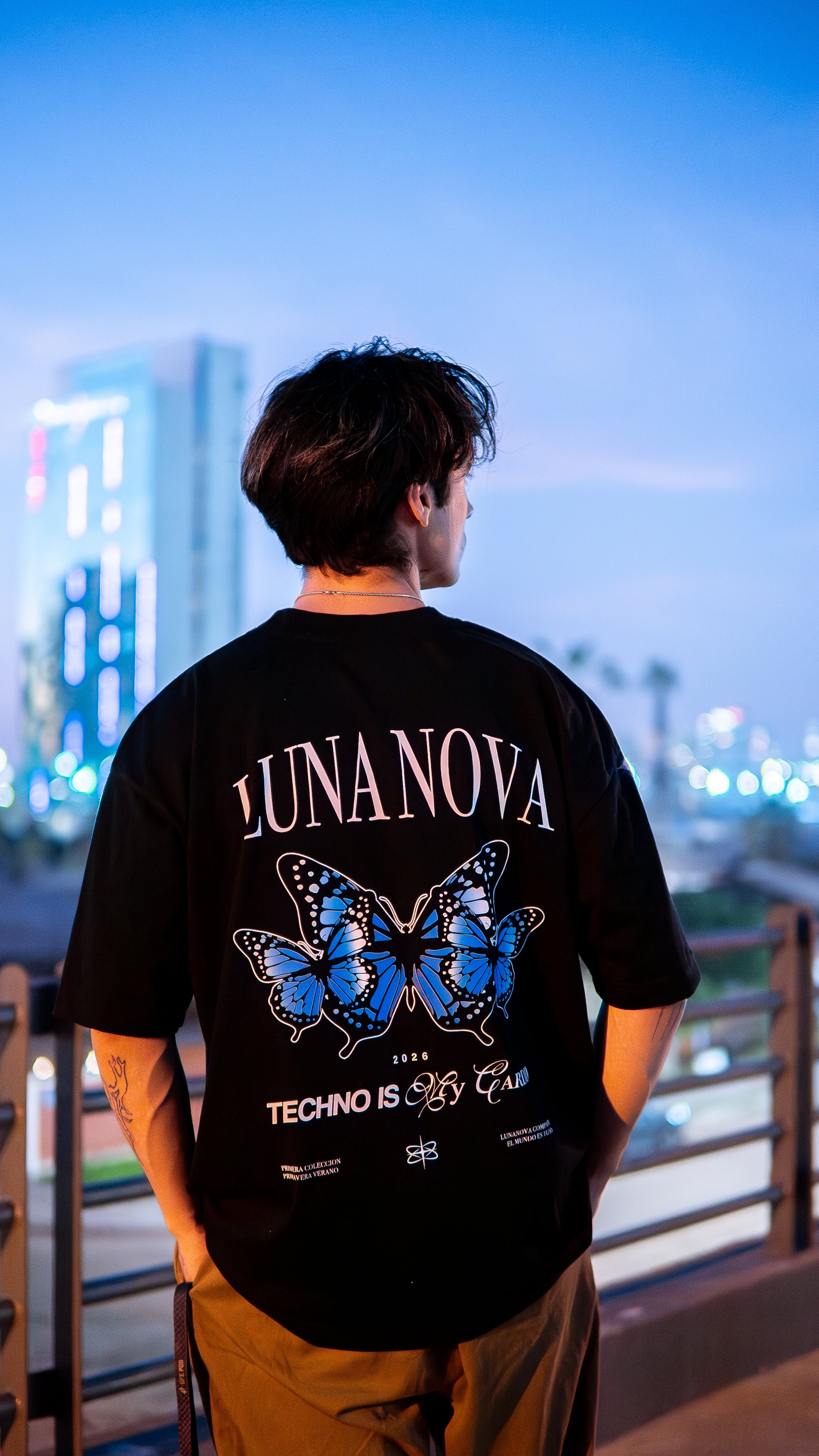 Oversize negra - Techno is my cardio